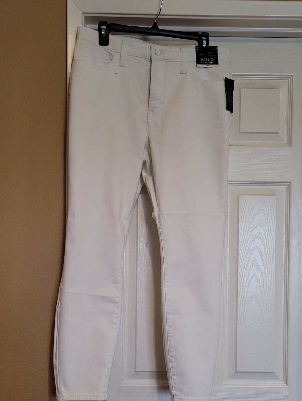 BOLD elements Women's Skinny Jeans - White